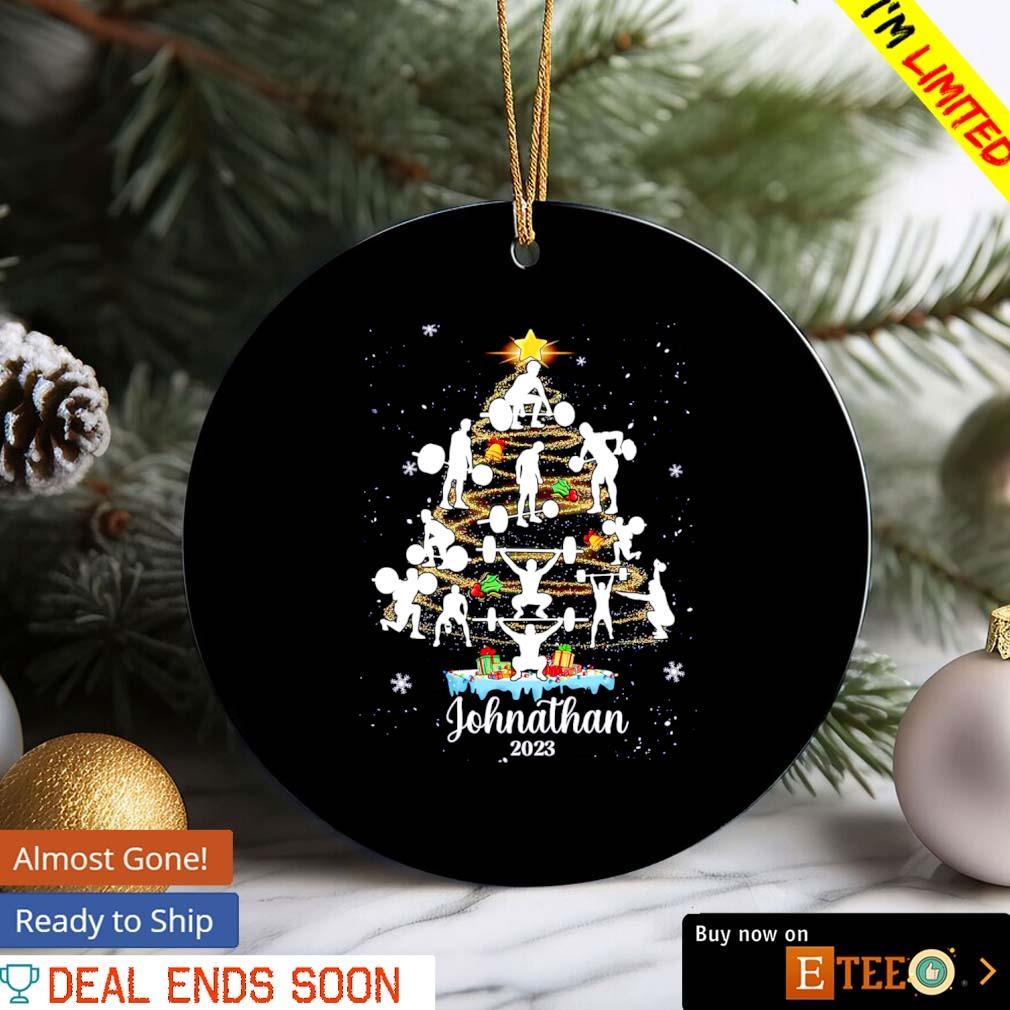 https://images.eteeclothing.com/2023/11/Personalized-weightlifting-Christmas-tree-lifting-Liftmas-custom-name-ornament-ornamen.jpg